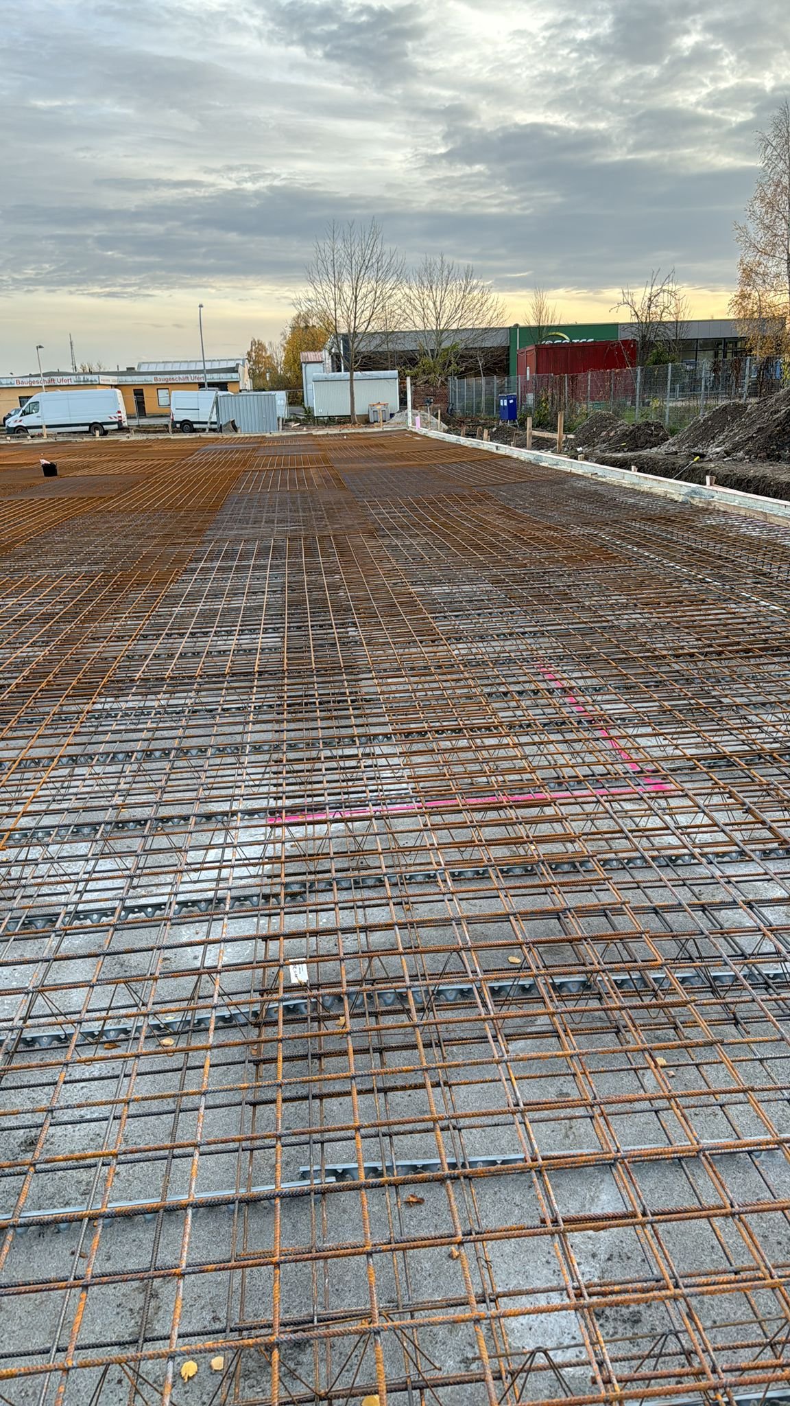 Detailaufnahme einer vorbereiteten Bewehrung